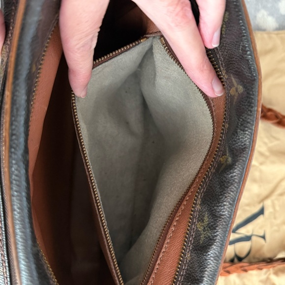 Louis Vuitton Brown Monogram Crossbody Bag - Picture 5 of 9